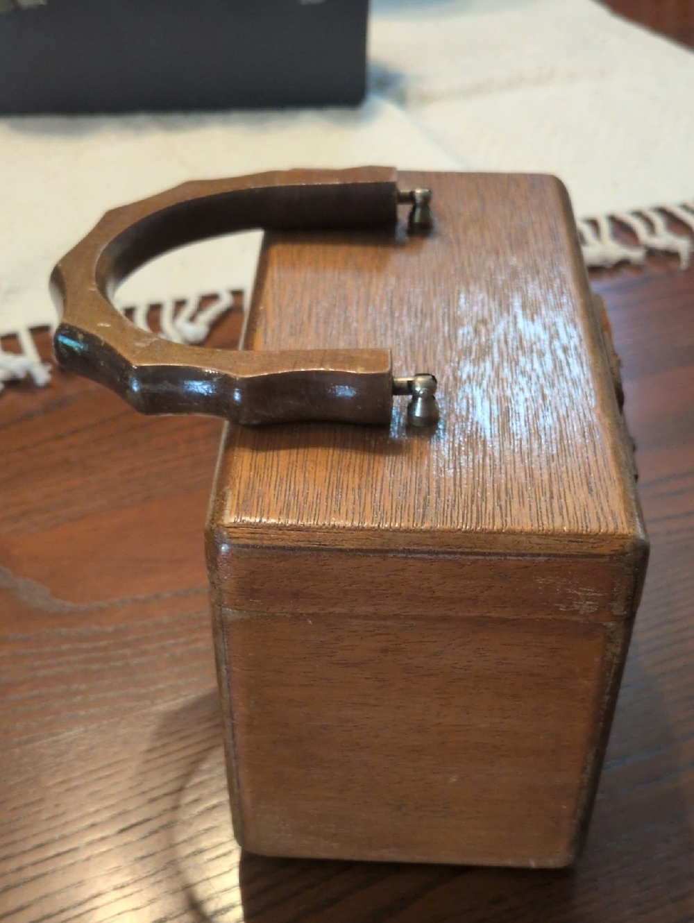 Darling Forsum Vintage Wooden Box Hangbag with Handle - Picture 5 of 11